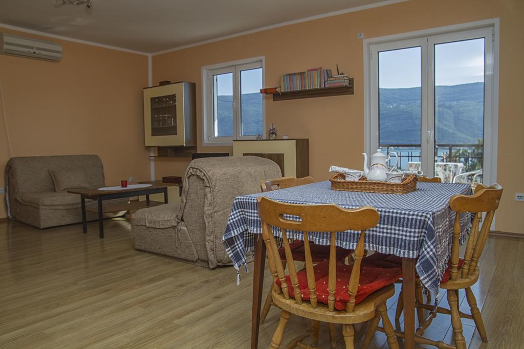 Apartments Gugolj M&M Herceg Novi Buitenkant foto